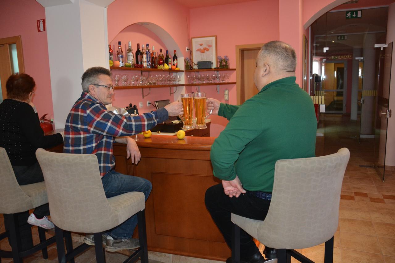 Hotel Imperium Moravske-Toplice Buitenkant foto