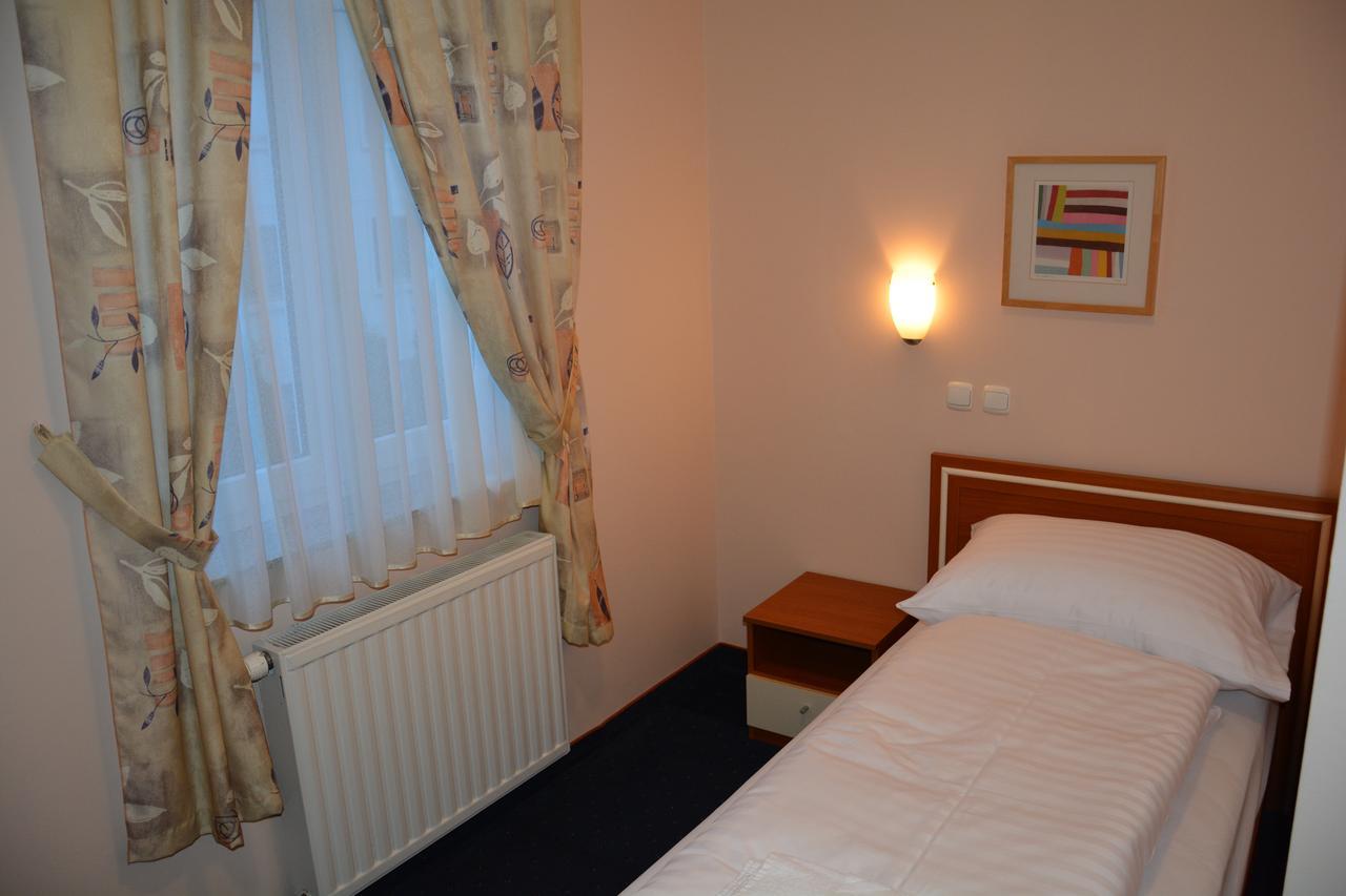 Hotel Imperium Moravske-Toplice Buitenkant foto