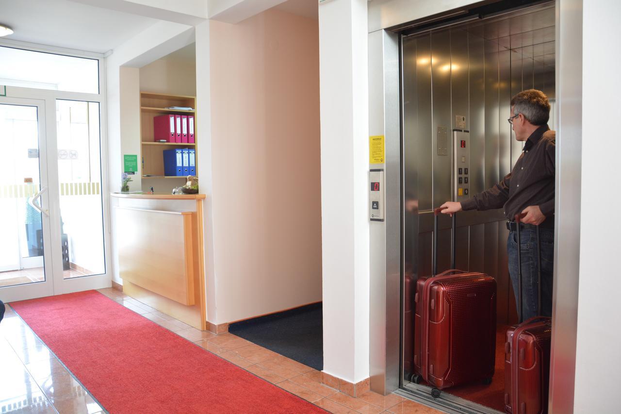 Hotel Imperium Moravske-Toplice Buitenkant foto