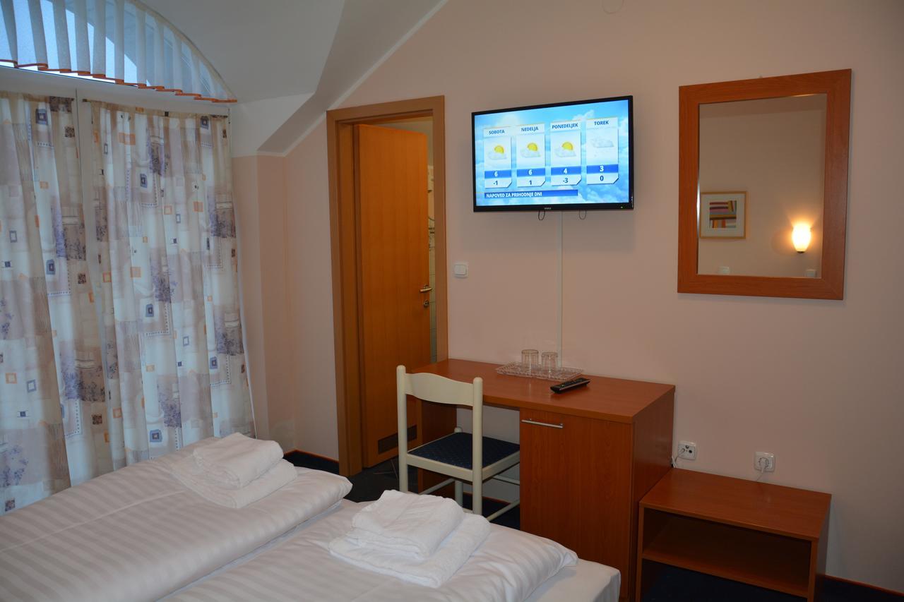 Hotel Imperium Moravske-Toplice Buitenkant foto